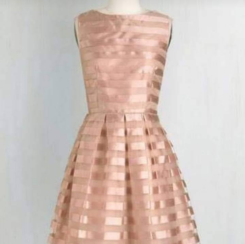 Rose gold dress - Picture 3 of 5